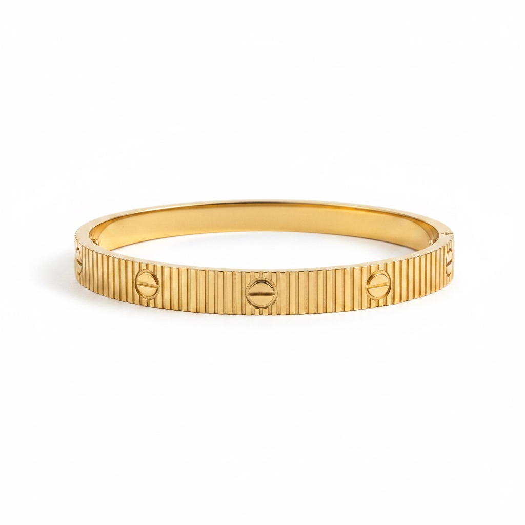 Ribbed Love Bangle
