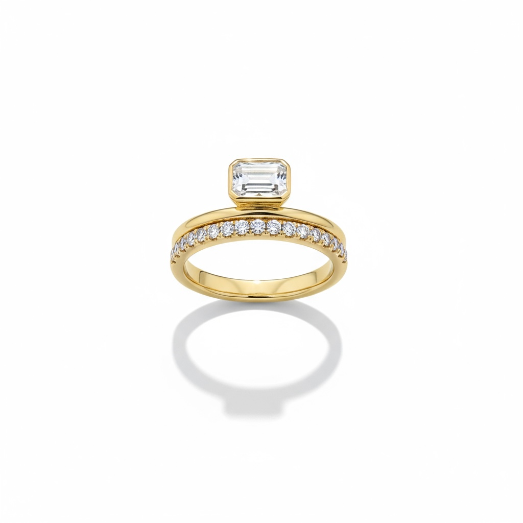 Emerald bezel ring