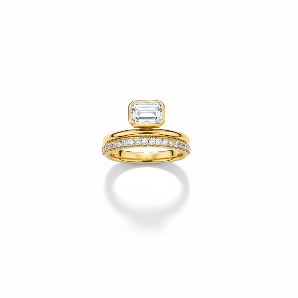 Emerald bezel ring