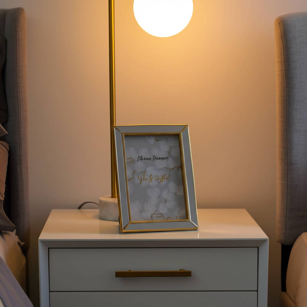 Gold 4x6 in. Resin Photo Frame with Mirrored Beaded Border