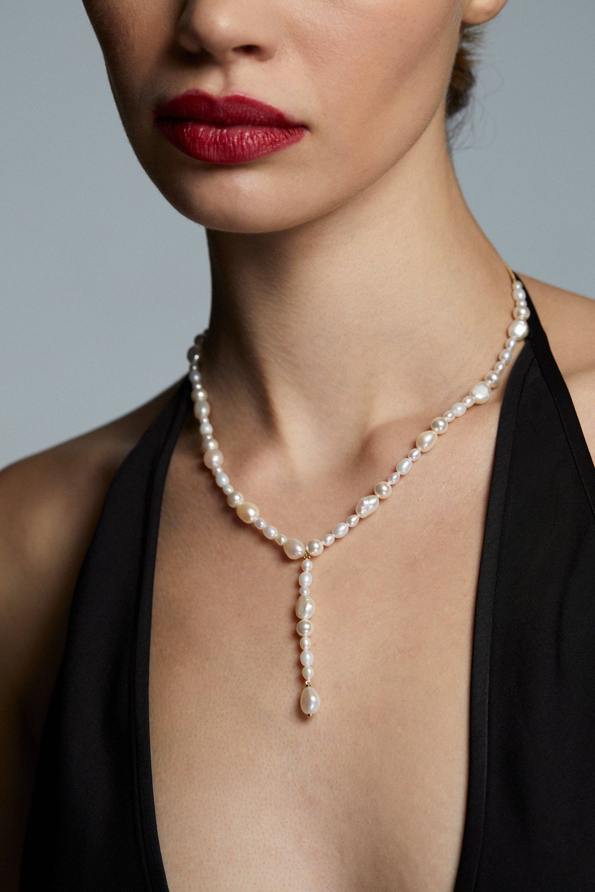 LONDON MULTI PEARL Y NECKLACE
